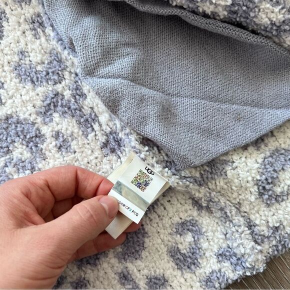 Nwt UGG phoebe wrap cardigan gray‎ leopard print women’s size M - Picture 6 of 9